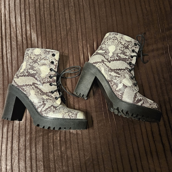 Madden Girl Archie Platform Combat Boots, Snakeprint - Picture 2 of 10